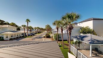 Miramar Palms #5 3 Bedroom Condo by RedAwning