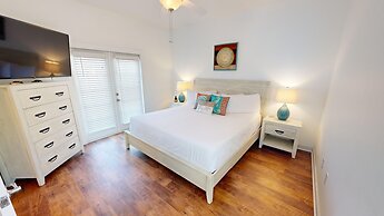 Miramar Palms #5 3 Bedroom Condo by RedAwning