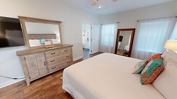 Miramar Palms #5 3 Bedroom Condo by RedAwning