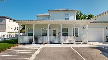 Miramar Palms #5 3 Bedroom Condo by RedAwning