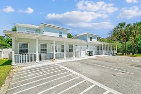 Miramar Palms #5 3 Bedroom Condo by RedAwning