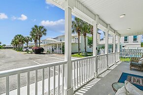 Miramar Palms #5 3 Bedroom Condo by RedAwning