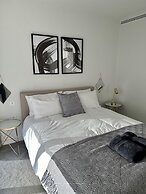 Spacious & Luxurious 2-bed Apartment in London