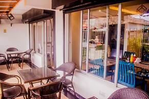 DAYO SUITES AND HOTEL