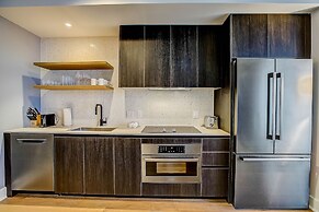 Luxury Stay on Rainey St