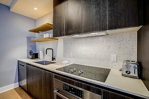 Luxury Stay on Rainey St