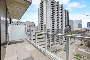 Luxury Stay on Rainey St