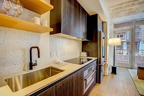 Luxury Stay on Rainey St