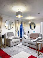 Immaculate 2-bed Apartment in Rochester