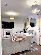 Immaculate 2-bed Apartment in Rochester