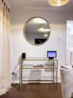 Immaculate 2-bed Apartment in Rochester