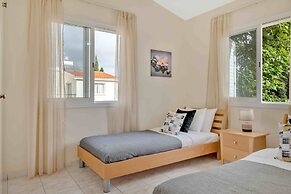 Phaedrus Living Coral Bay Luxury Villa