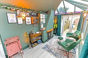 Beautiful 3-bed Cottage in Burnham-on-crouch