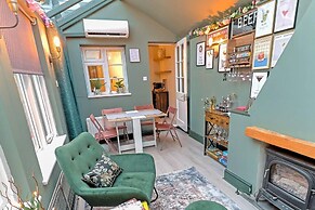 Beautiful 3-bed Cottage in Burnham-on-crouch