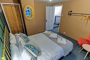 Beautiful 3-bed Cottage in Burnham-on-crouch