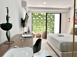 Midtown by Andiani Travel