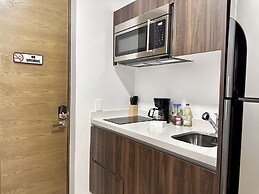 Midtown by Andiani Travel
