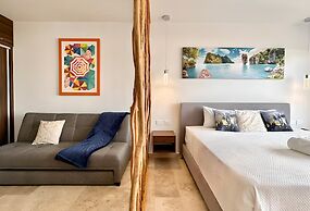 Midtown by Andiani Travel