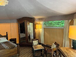 Prehistoric Lodge