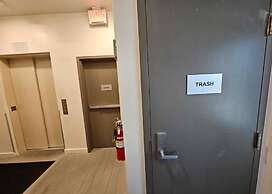 Charming 2bd/1.5ba Beachfront Condo w/ Pool View