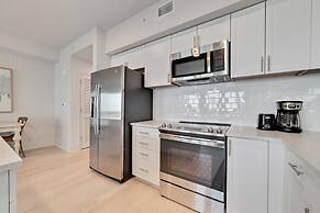 Charming 2bd/1.5ba Beachfront Condo w/ Pool View