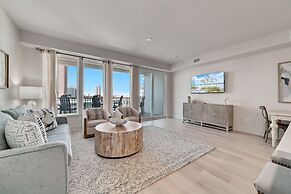 Charming 2bd/1.5ba Beachfront Condo w/ Pool View