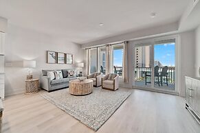 Charming 2bd/1.5ba Beachfront Condo w/ Pool View