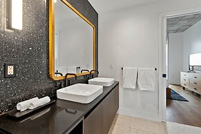 Luxe Condo in Downtown Austin