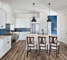 Margaritaville Beach Cottage Resort PCB