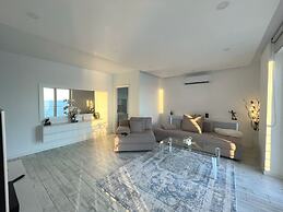 Currila Beach Modern Stunning Views