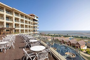 Days Hotel By Wyndham Fangchenggang Bailang Beach