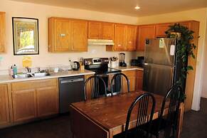 Ashland Commons Hostel