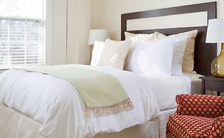 The Inn at English Meadows