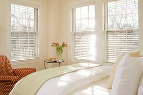 The Inn at English Meadows