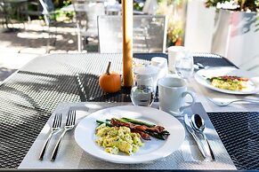 The Inn at English Meadows