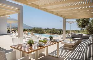 Villa Anelle in Karavados