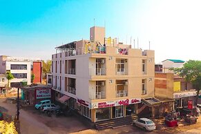 THE KASTURI HOTEL & RESTURANT