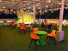 THE KASTURI HOTEL & RESTURANT