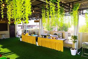 THE KASTURI HOTEL & RESTURANT