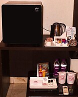 THE KASTURI HOTEL & RESTURANT