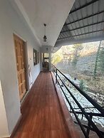 Footsteps Hostel and Cafe