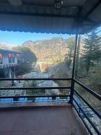 Footsteps Hostel and Cafe