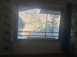 Footsteps Hostel and Cafe