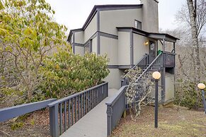 Sugar Mountain Ski Retreat: Walk to Chairlift!