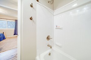 Conneaut Lake Apartment < 1 Mi to Waterfront!