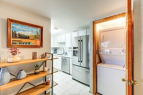 Cozy Flagstaff Retreat w/ Balcony & Mtn View!