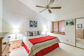 Cozy Flagstaff Retreat w/ Balcony & Mtn View!