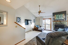 Cozy Flagstaff Retreat w/ Balcony & Mtn View!