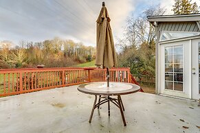 Seattle Vacation Rental w/ Fireplace & Grill!