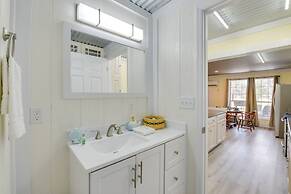 Alabama Lakefront Getaway w/ Kayaks & Patio